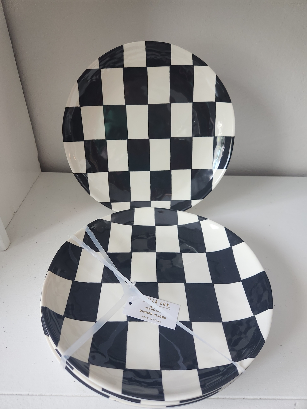 Bella Luxx Black & White Check Melamine Dinner Plates - Set of 4 11 Inches - Picture 4 of 6